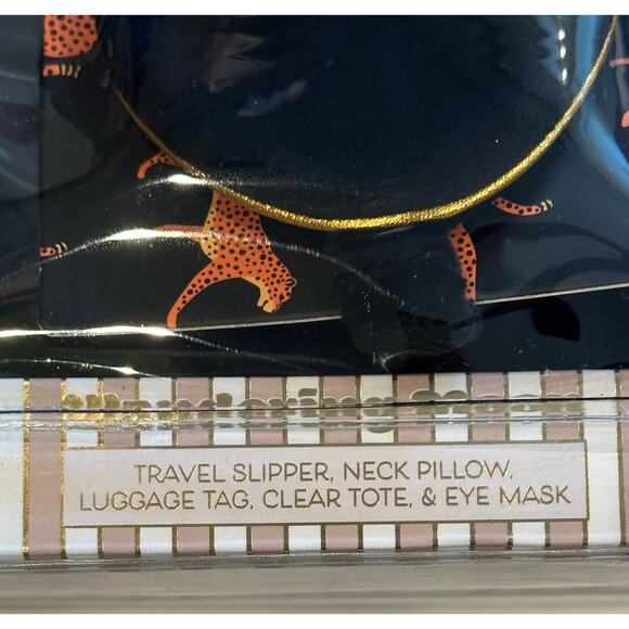 New Wondering Moon Ladies 6 pcs Travel Bag Set, Neck pillow, cup, slippers etc - Picture 8 of 10